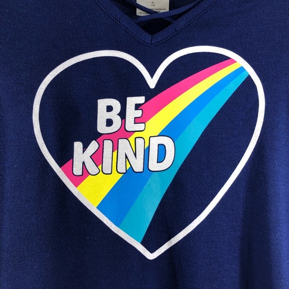 Modern Lux “Be Kind” Kindness Heart Tee - Picture 2 of 7